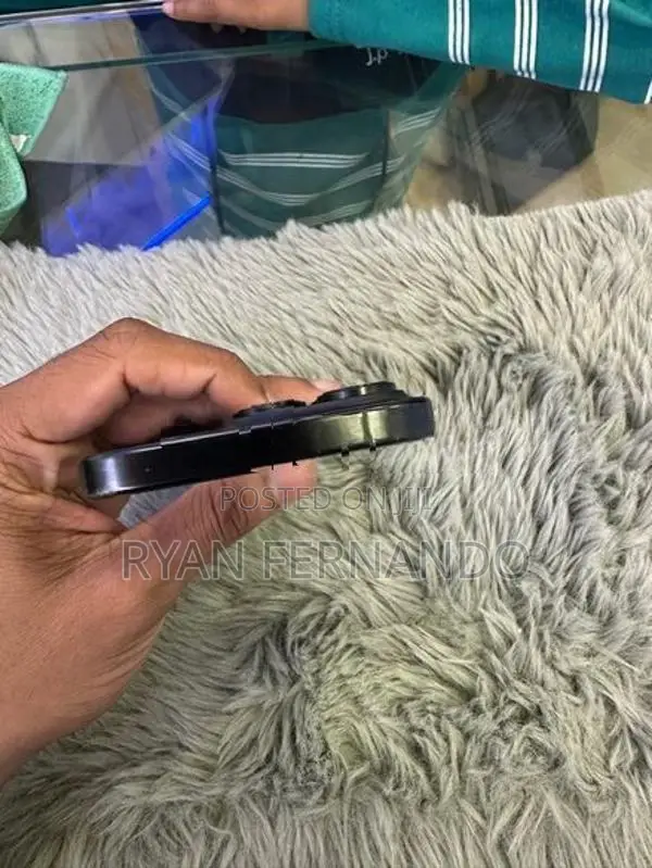 Apple iPhone 16 Pro (Used)