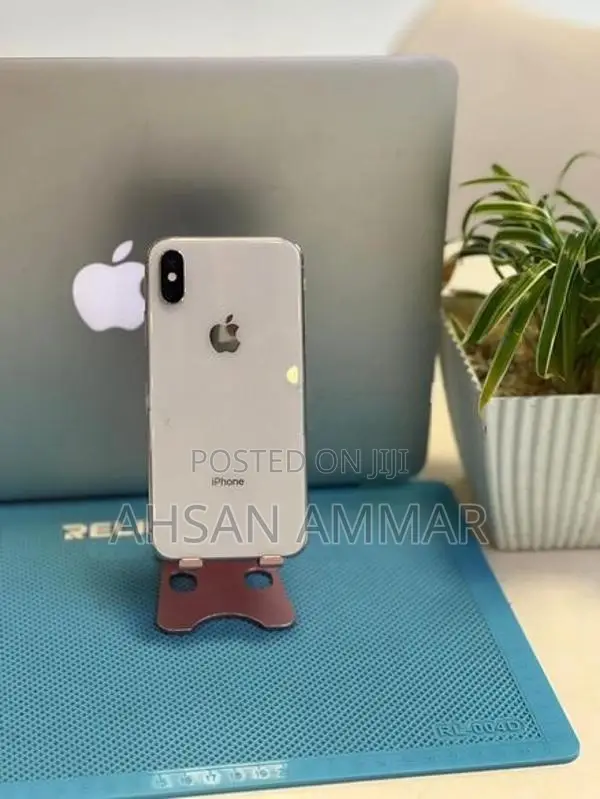 Apple iPhone XS (Used)