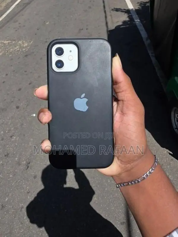 Apple iPhone 12 128GB (Used)