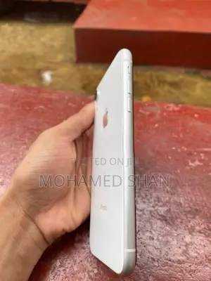 Apple iPhone XR (Used)