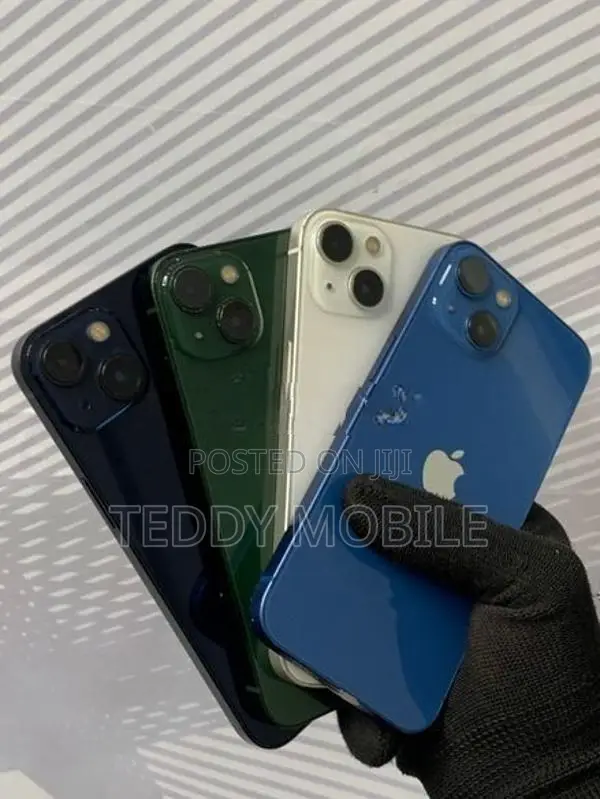 Apple iPhone 13 (Used)