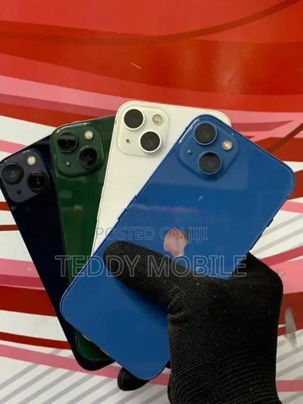 Apple iPhone 13 (Used)