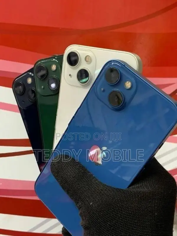 Apple iPhone 13 (Used)