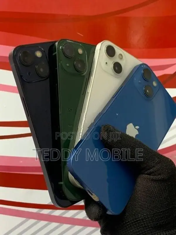 Apple iPhone 13 (Used)