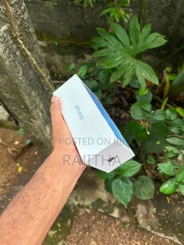 Apple iPhone XR (Used)