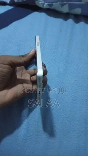 Apple iPhone 13 (Used)