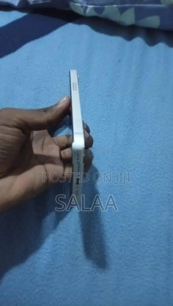 Apple iPhone 13 (Used)
