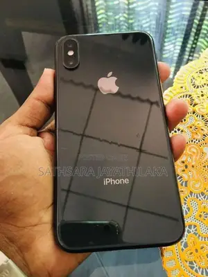 Apple iPhone XS (Used)