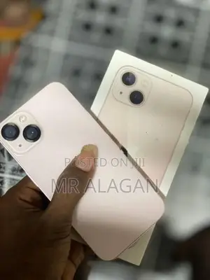Apple iPhone 13 (Used)