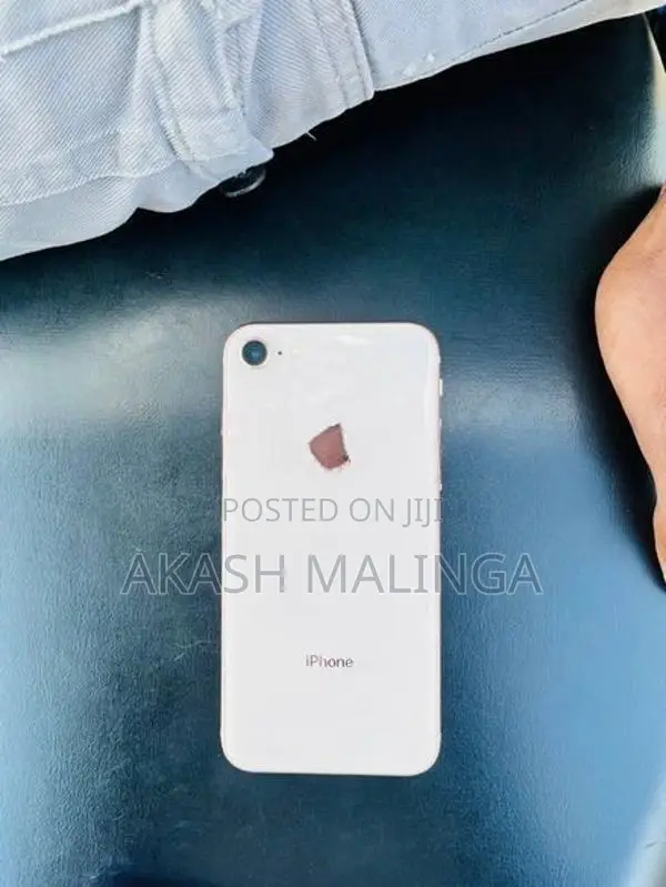 Apple iPhone 8 (Used)