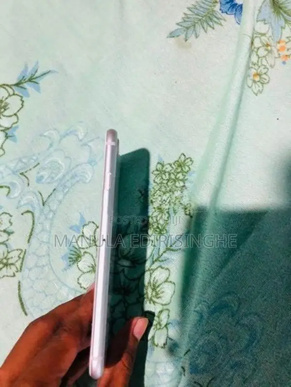 Apple iPhone 8 64GB (Used)