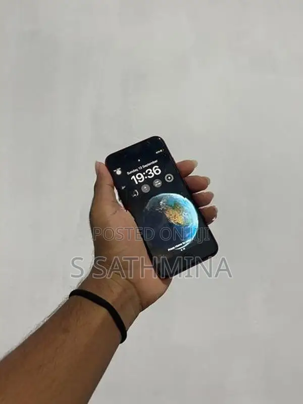 Apple iPhone 8 (Used)