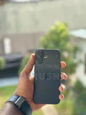 Apple iPhone 16 (Used)