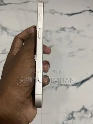 Apple iPhone 13 256GB (Used)