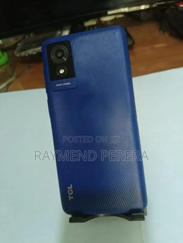 TCL 501 32GB (Used)