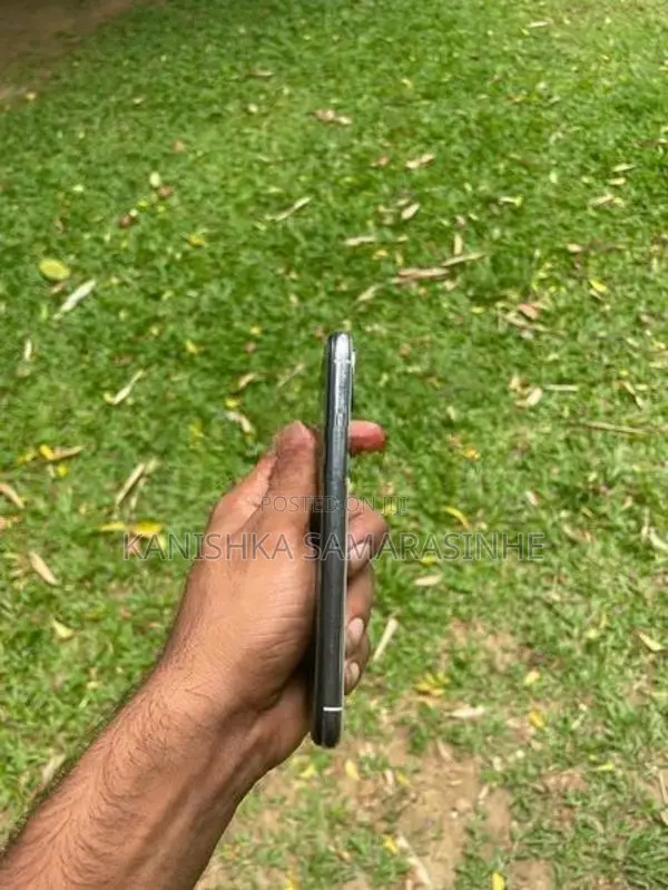 Apple iPhone XS (Used)