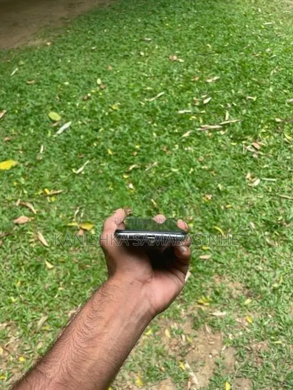 Apple iPhone XS (Used)