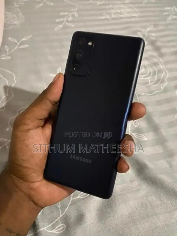 Samsung Galaxy S20FE (Used)