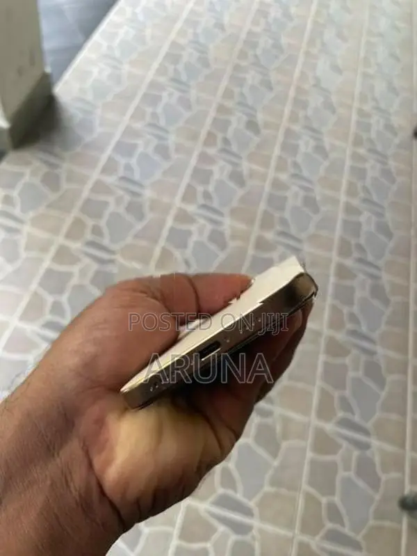 Apple iPhone 16 Pro Max (Used)