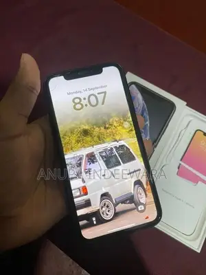 Apple iPhone XR (Used)