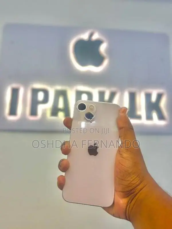 Apple iPhone 13 (Used)