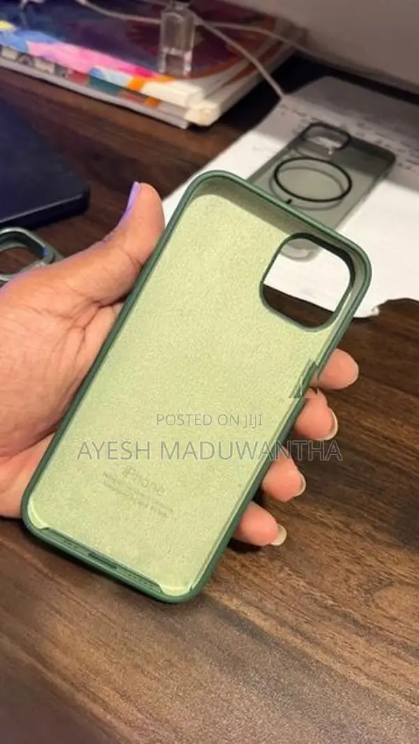 Apple Used I Phone 13 "3" Backcovers
