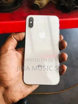 Apple iPhone XS (Used)