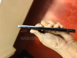 Samsung Galaxy S22 (Used)