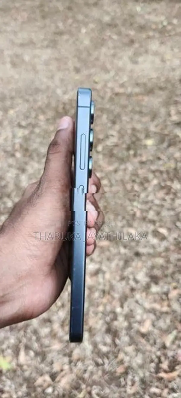 Samsung Galaxy S24 FE 5G (Used)
