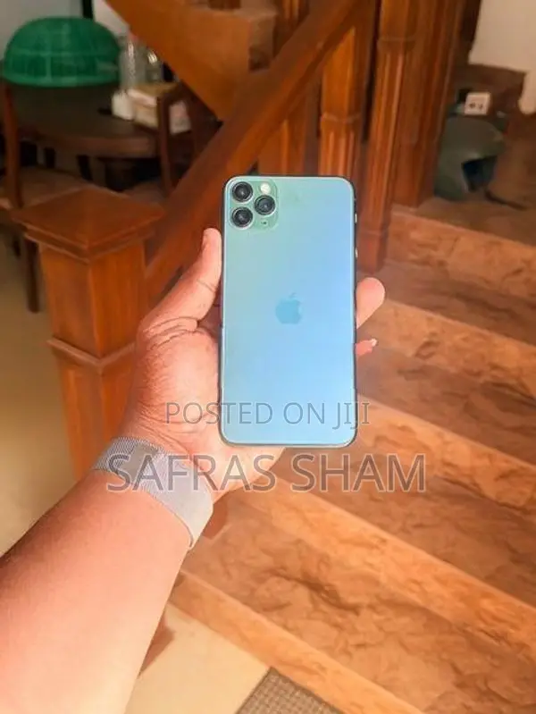 Apple iPhone 11 Pro Max (Used)