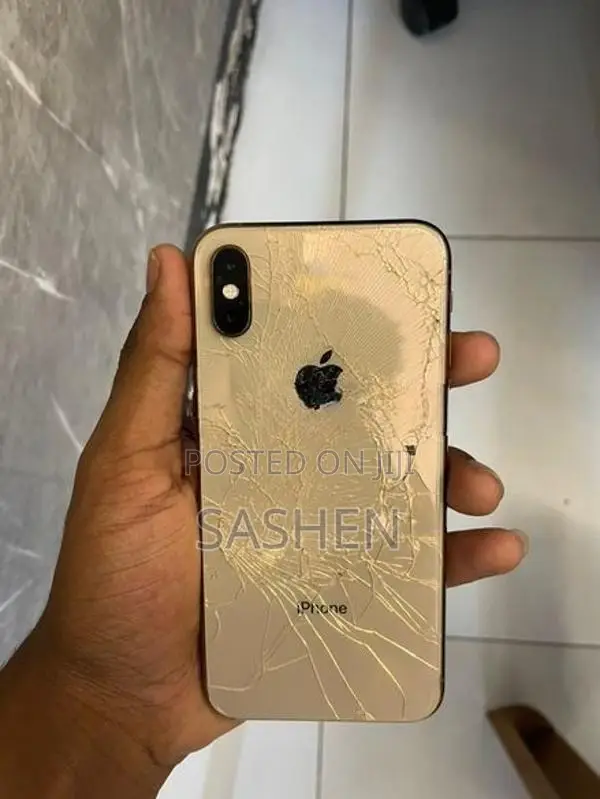 Apple iPhone XS (Used)