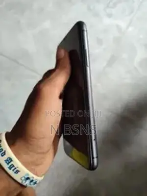 Apple iPhone 11 (Used)
