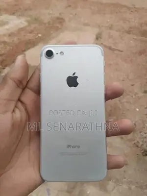 Apple iPhone 7 (Used)