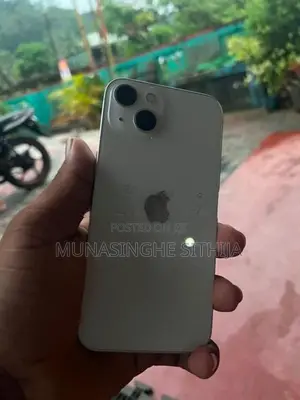 Apple iPhone 13 (Used)