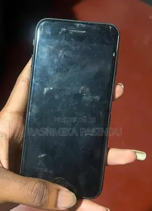 Apple iPhone SE 2 (Used)