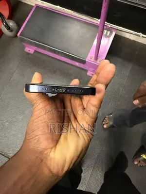 Apple iPhone 15 Pro (Used)