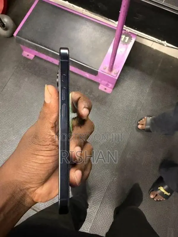 Apple iPhone 15 Pro (Used)