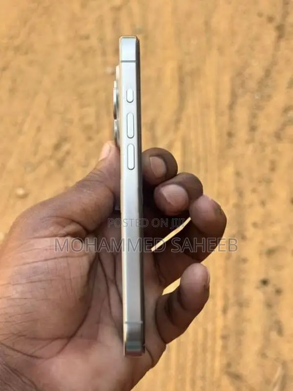 Apple iPhone 15 Pro (Used)