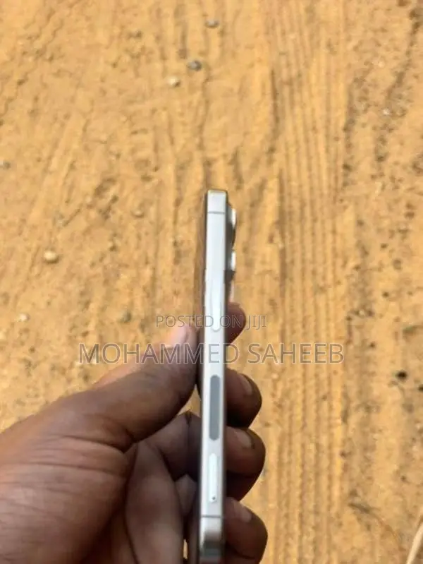 Apple iPhone 15 Pro (Used)