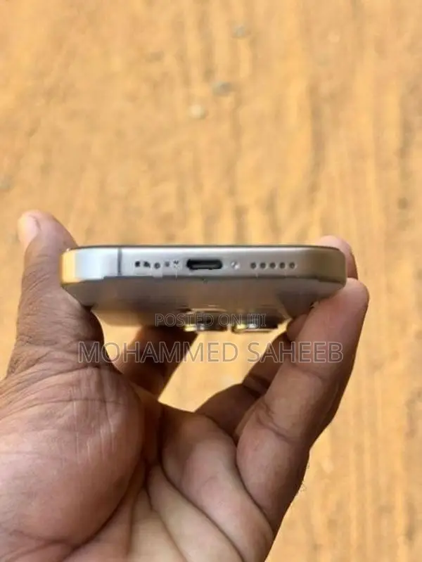 Apple iPhone 15 Pro (Used)