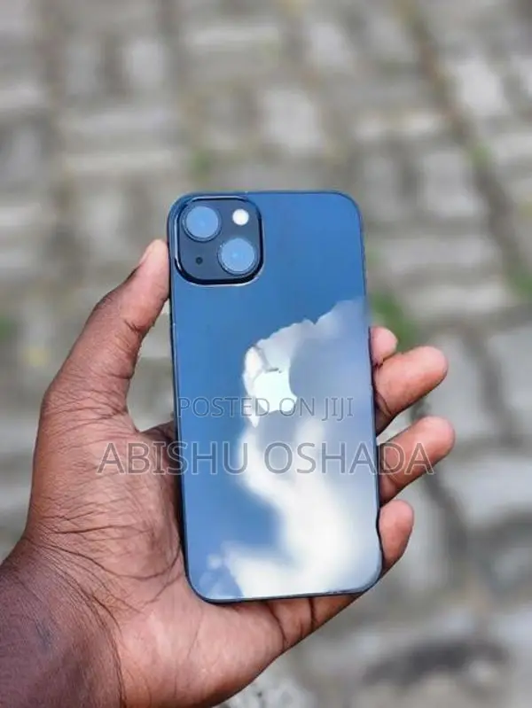 Apple iPhone 13 (Used)