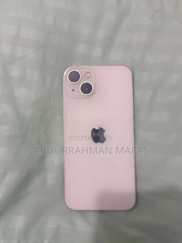 Apple iPhone 13 (Used)
