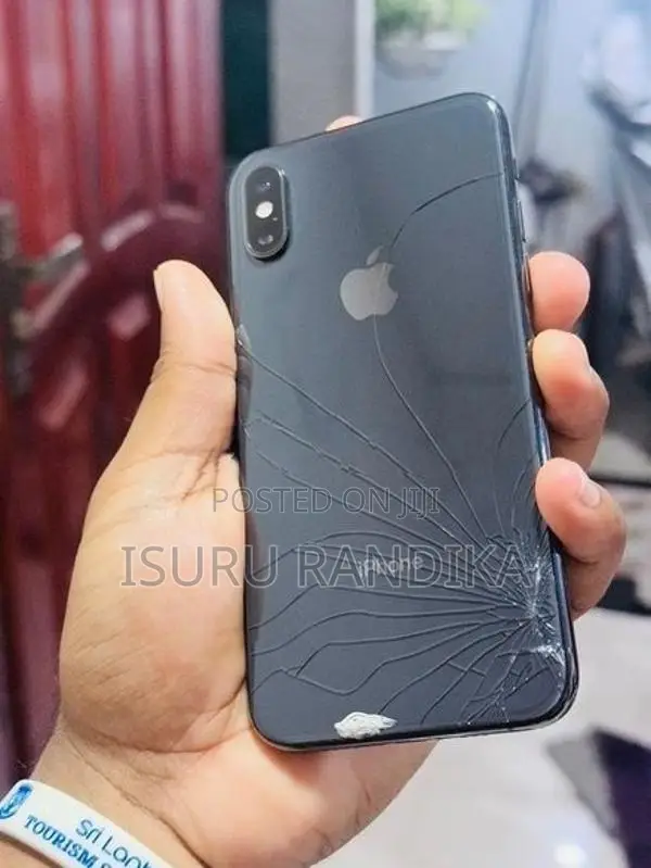 Apple iPhone XS (Used)