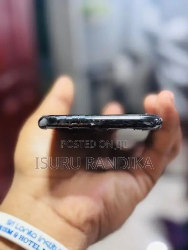 Apple iPhone XS (Used)