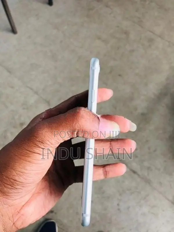 Apple iPhone 8 (Used)