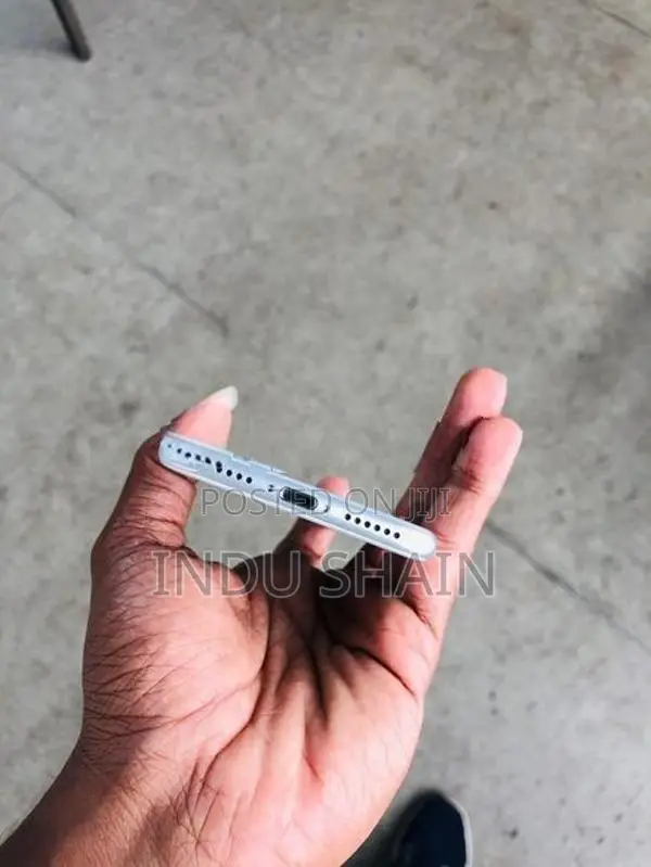 Apple iPhone 8 (Used)
