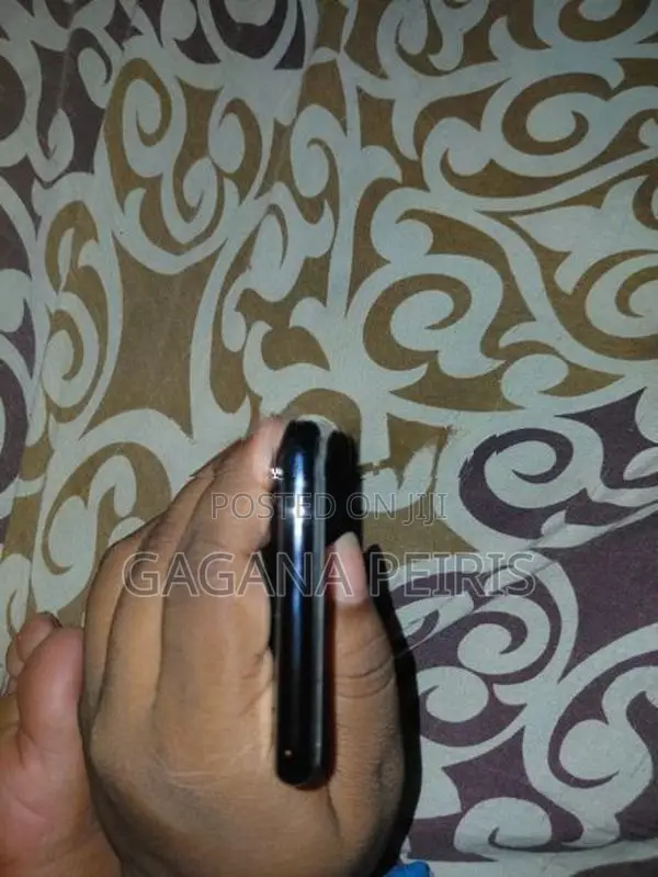 Apple iPhone XS (Used)