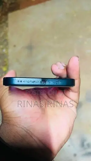 Apple iPhone 15 (Used)