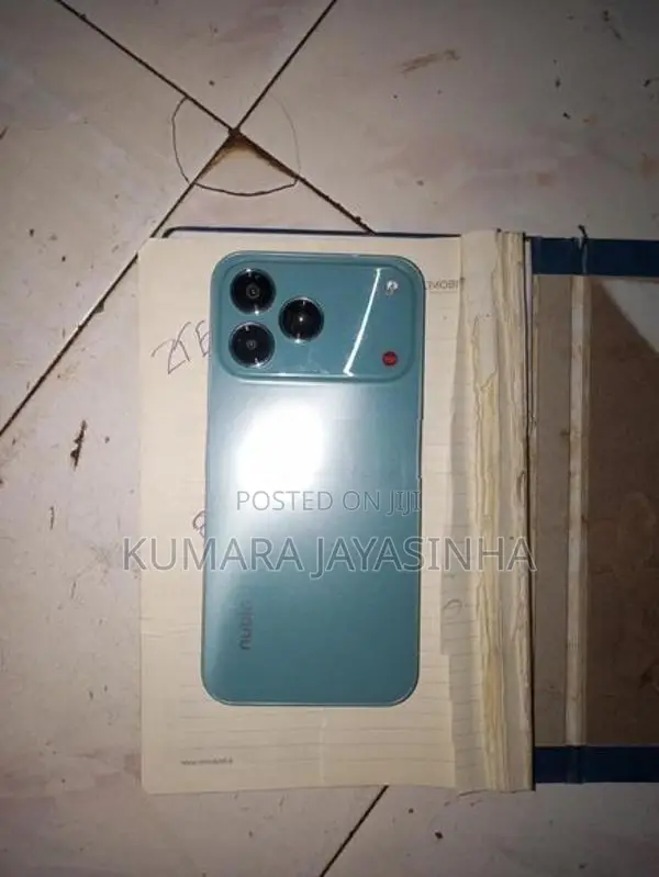 ZTE nubia V8 (Used)