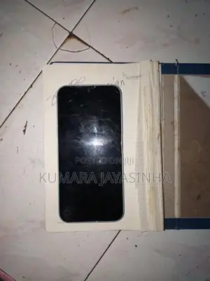 ZTE nubia V8 (Used)